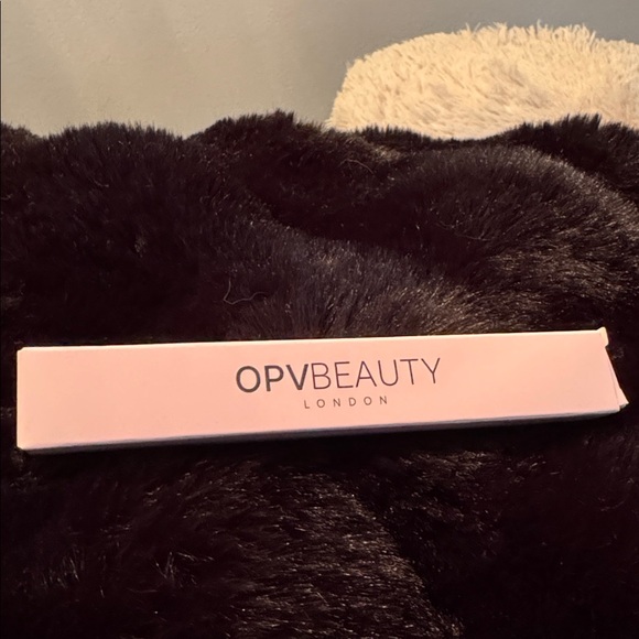 OPV BEAUTY Eyeliner Gel Pencil Duo in Black & Brown - Picture 9 of 10